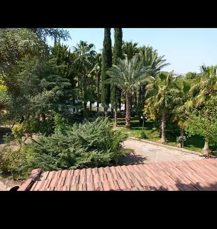 בית חווה Secret Paradise